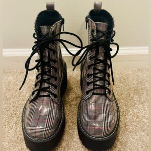 Plaid Lace-Up Women's Boots